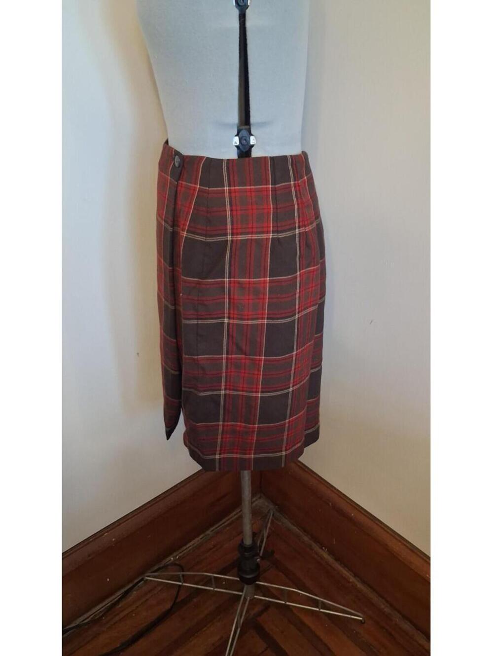 Charter Club Wrap Skirt, Red Plaid Size 12 Lined Wool Skirt Lined No Flaws - Picture 3 of 9